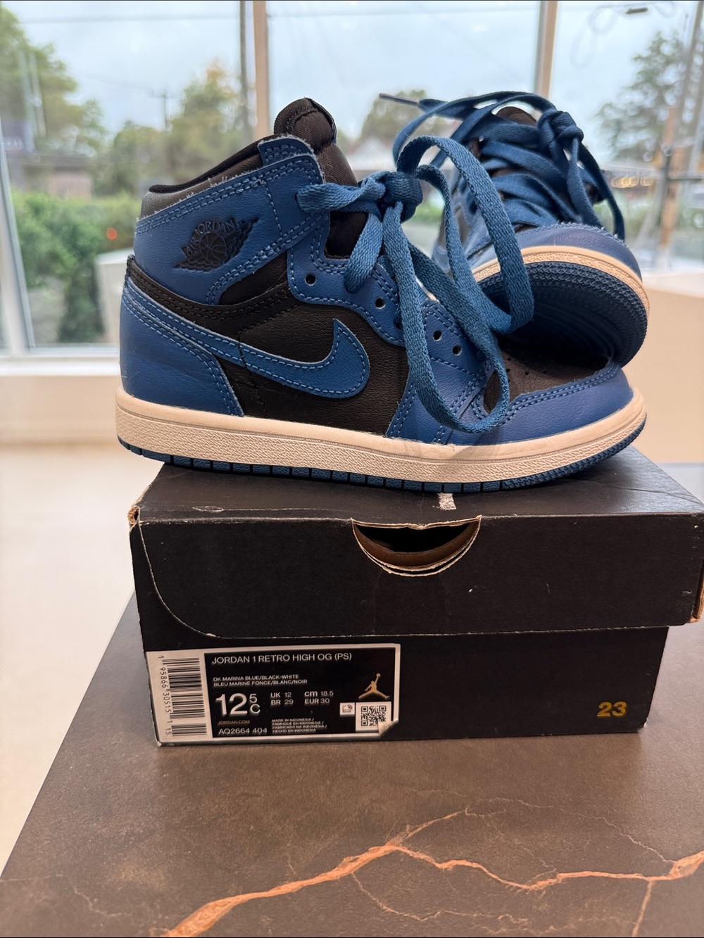 Nike Kids Sneakers in Blue and Black